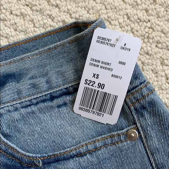 Forever 21 Star shorts - Picture 3 of 4